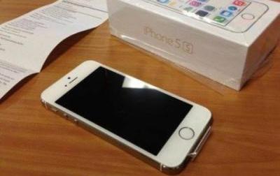 iPhone 5s 32gb Factory Unlock with apple warranty photo