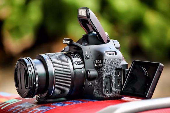 Canon DSLR Camera Flip Rotate LCD HD photo
